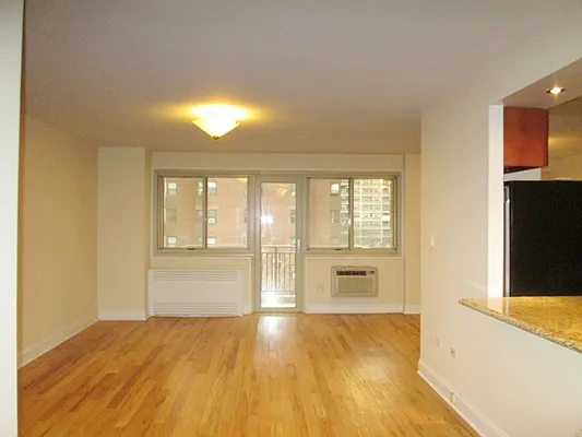 Rented by Stellar Management | media 11