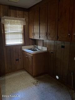 4th image of 411 Perry Dr