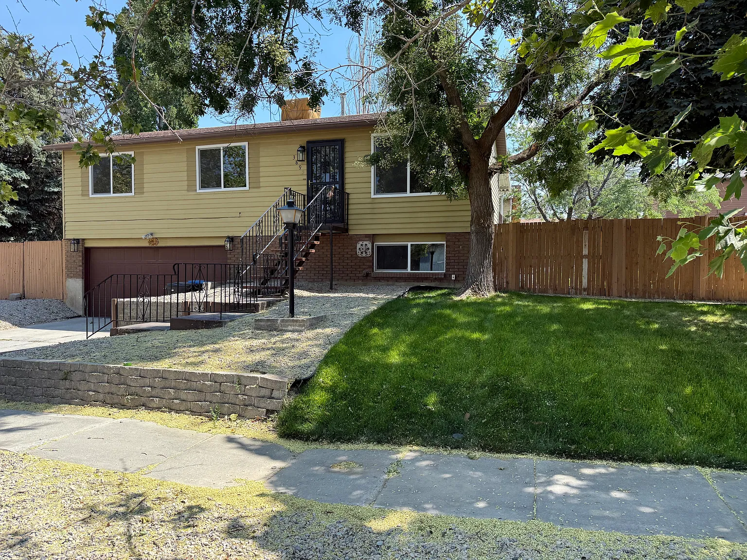 4 bed, 1320 sqft, $2,700 — Photo 1