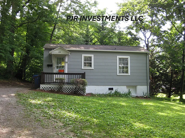 124 Hardy St — Photo 4