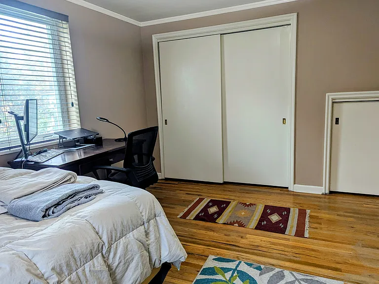 Downstairs bedroom office space and closet