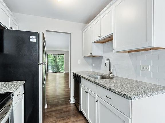 5th image of 1736 S Washington St #1736