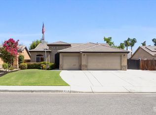 9510 Midnight Creek Way, Bakersfield, CA 93311