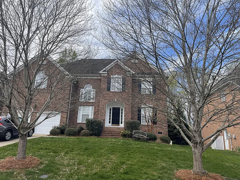 414 Deer Brush Ln — Photo 3