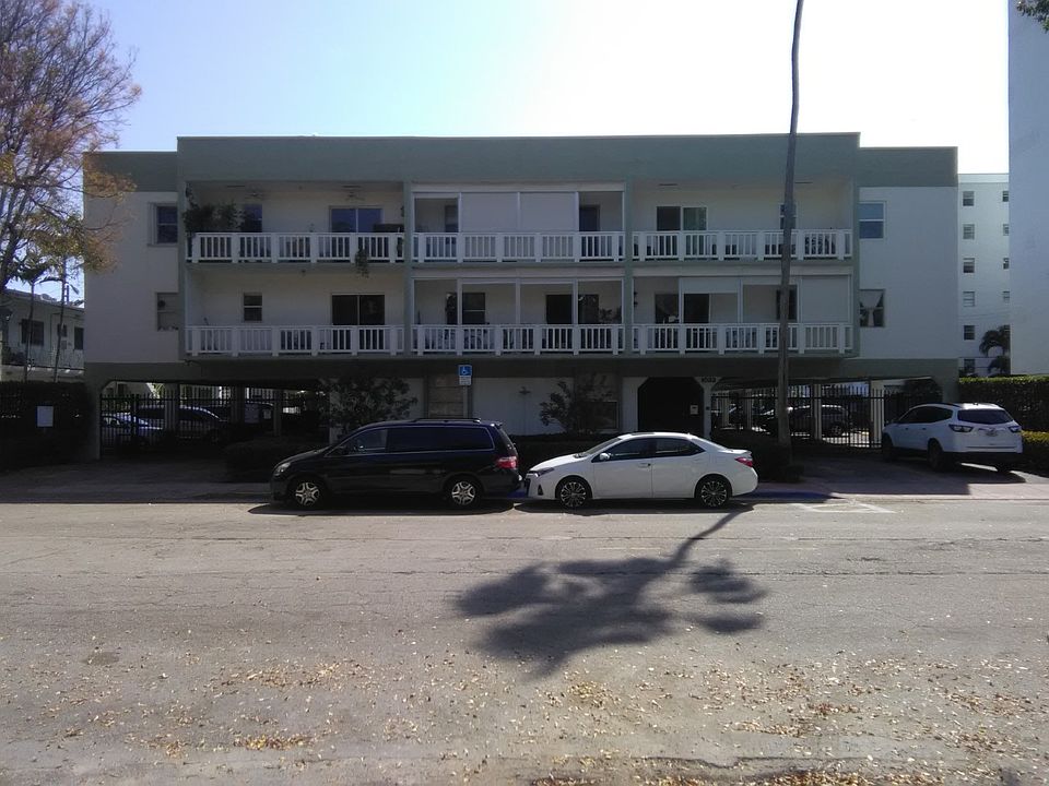 1st image of 1033 Lenox Ave APT 212