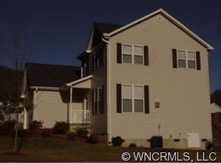 25 Woodcreek Cir, Swannanoa, NC 28778