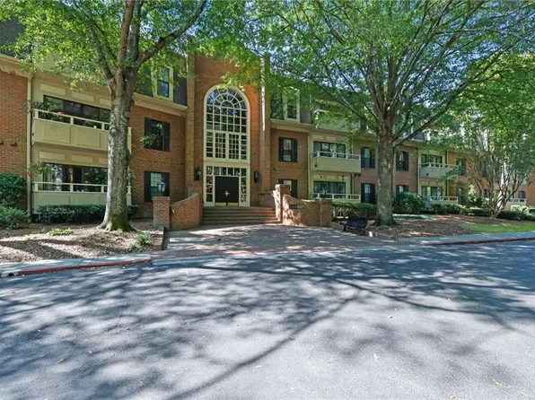 25216 Plantation Dr NE, Atlanta, GA 30324