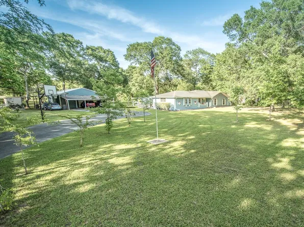 12163 Oak Leaf Rd, Conroe, TX 77303