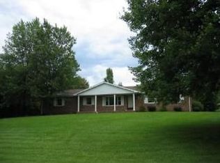 2402 Dogwood Dr, Washington, IN 47501