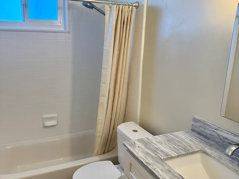 2346 Santa Ana Ave — Photo 18