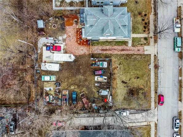 3426 Charlotte St, Kansas City, MO 64109