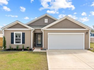 525 Birdsong Dr, Holly Ridge, NC 28445