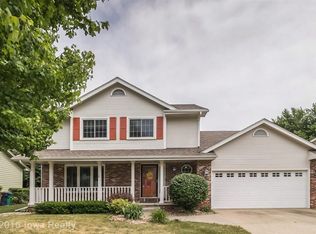 4705 80th Pl, Urbandale, IA 50322