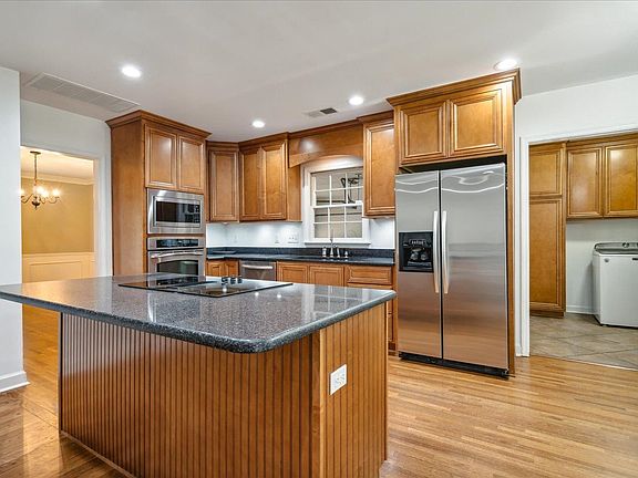 5th image of 5920 Brierhedge Ave