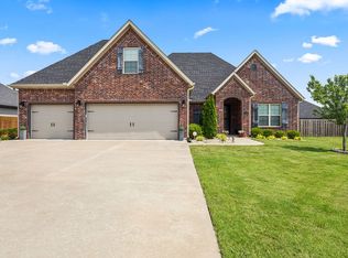 4609 W Waters Edge Dr, Rogers, AR 72758