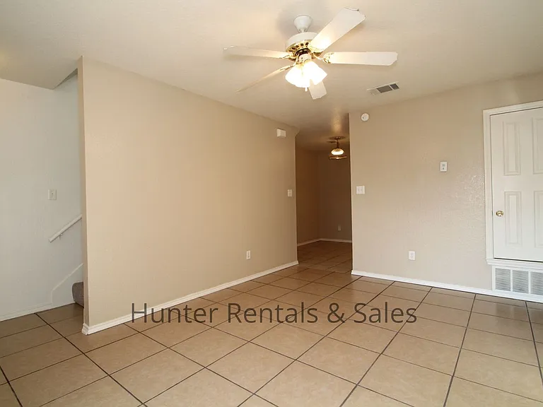 2809D Leroy Cir — Photo 5