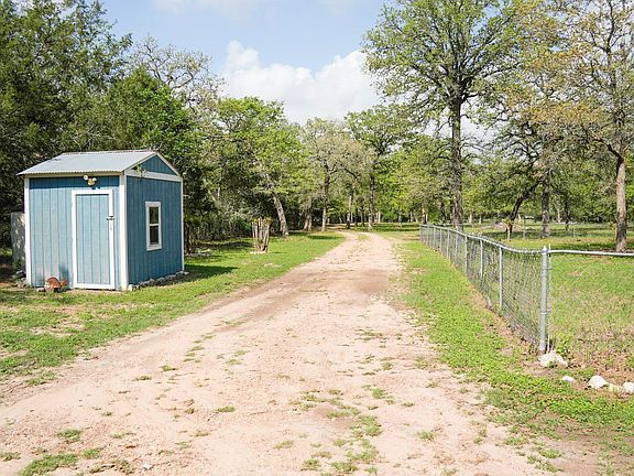 4th image of 4731 Krischke Rd