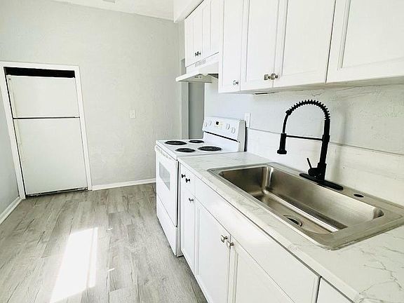 2nd image of 1410 38th Ave N APT 2