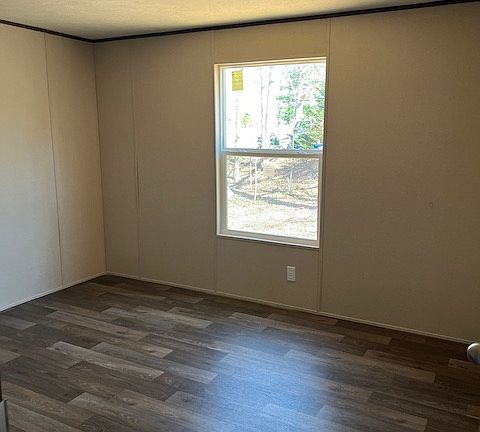 3rd image of 115 Aubry Dr