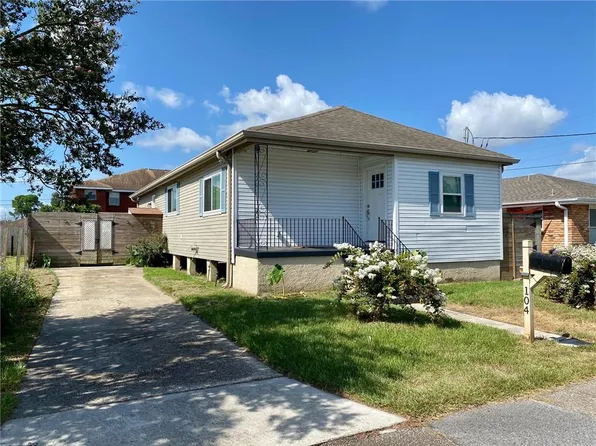 104 8th St, Chalmette, LA 70043
