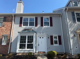 425 Northam Dr, North Brunswick, NJ 08902