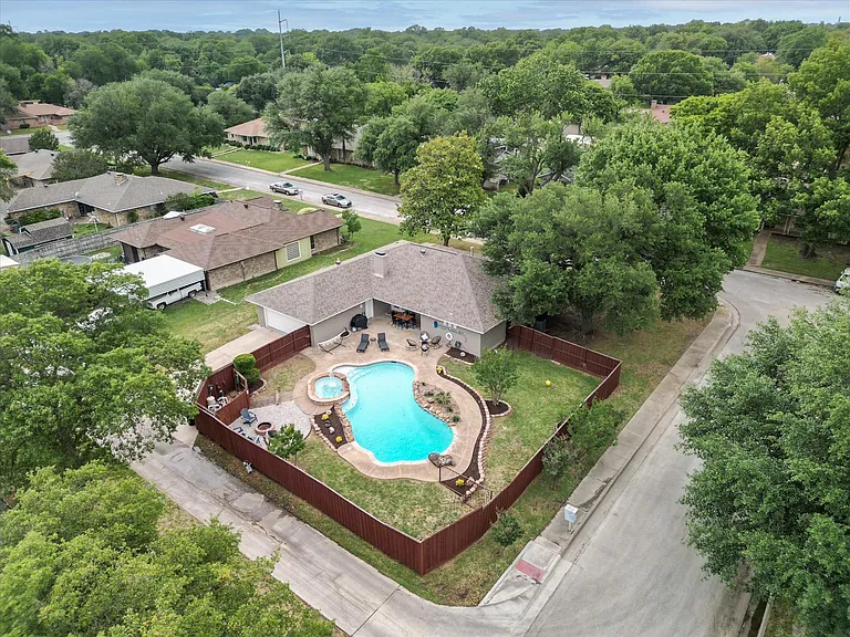 334 Lisa Ln — Photo 48