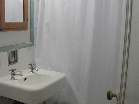 5th image of 5037 W Montrose Ave APT 305
