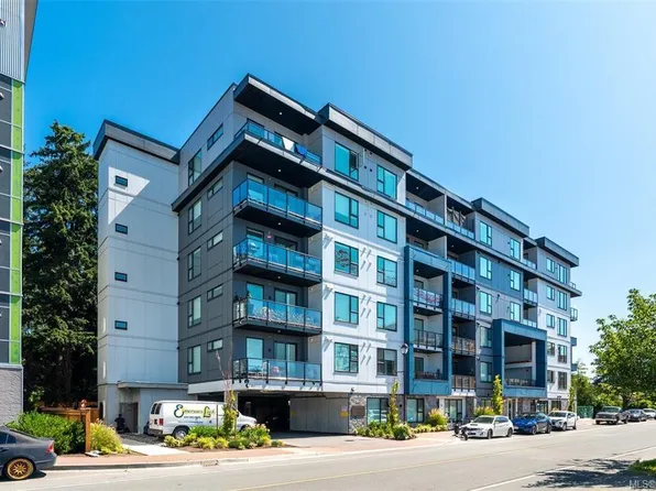 842 Orono Ave #301, Langford, BC V9B 2T8