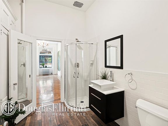 5th image of 355 W 123rd St