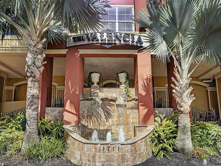 Front view of Valencia Entry from Old Spanish Trail