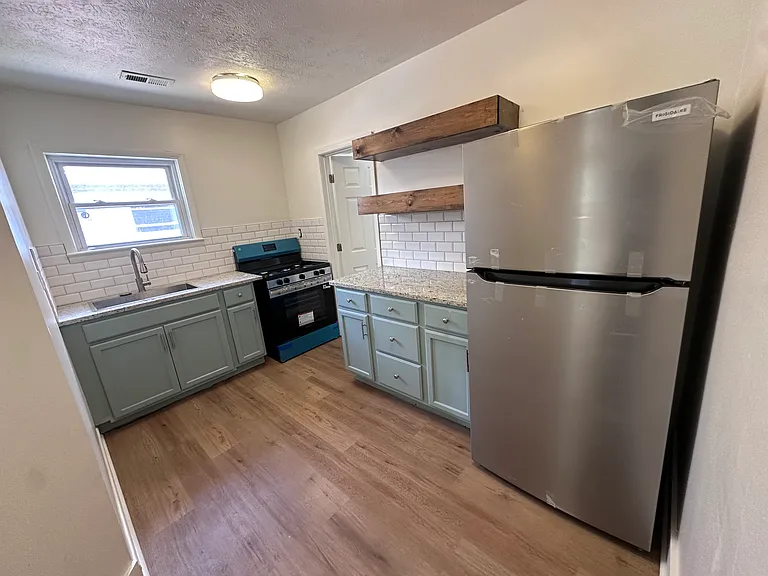 812 Brookline Ave #812 — Photo 8