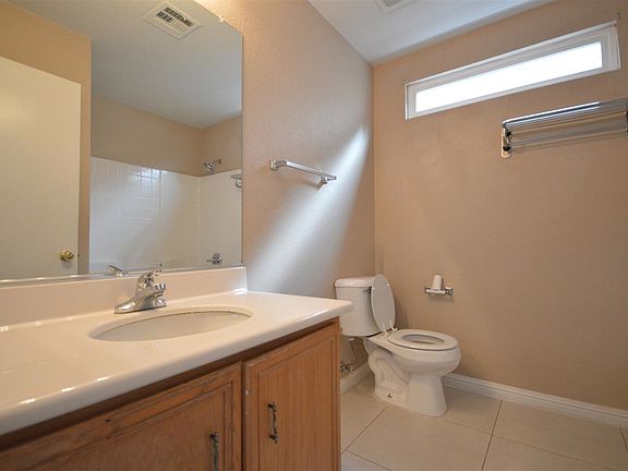 3rd image of 5578 Moncinna St