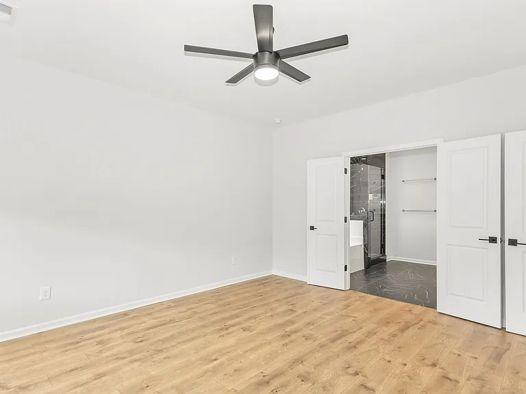 8826 Credence Dr — Photo 16