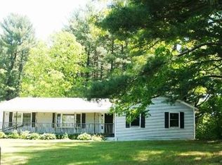 91 Groton School Rd, Ayer, MA 01432