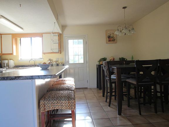 5th image of 110 Robin Ln