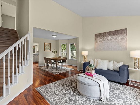 5th image of 22312 15th Avenue S
