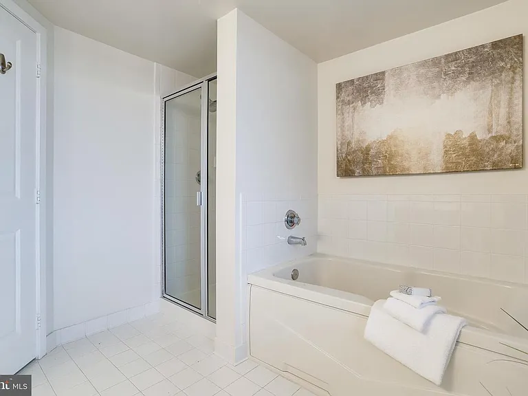 2220 Fairfax Dr #803 — Photo 26