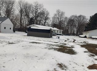 614 Oxford Ave, Newcomerstown, OH 43832
