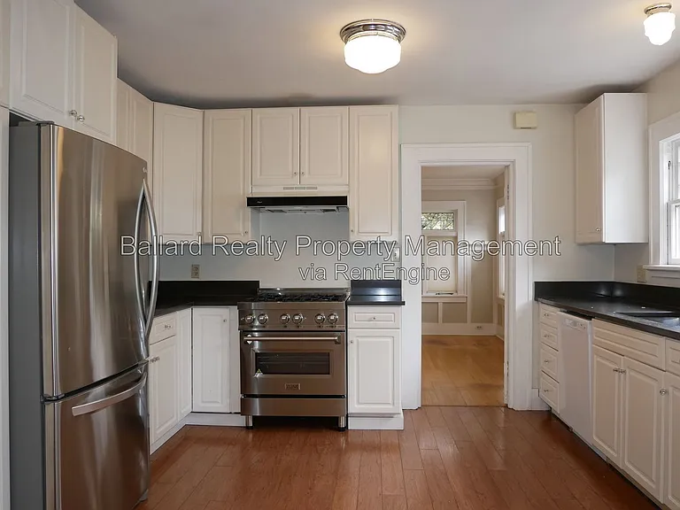 6235 22nd Ave NE — Photo 8