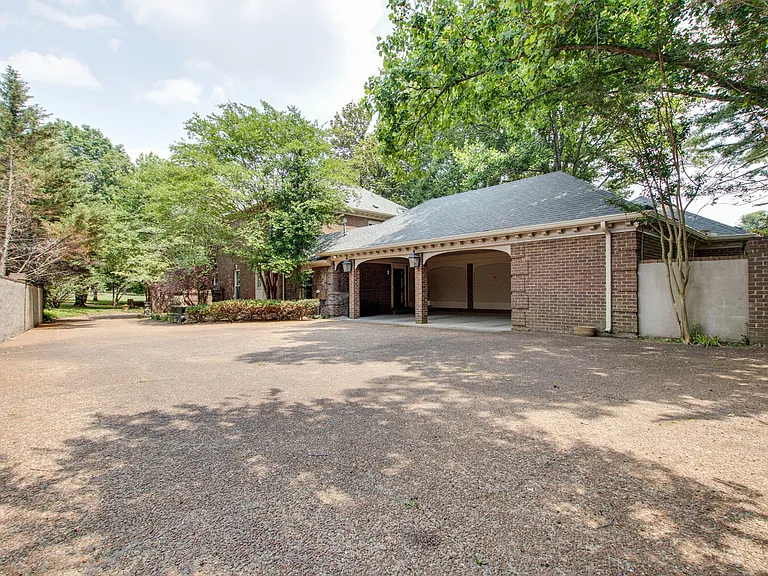 1306 SE Broad St — Photo 41