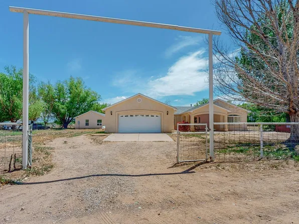 42 Garcia Ln, Bosque, NM 87002
