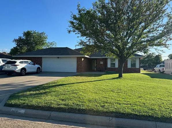 1419 Charles Ave, Panhandle, TX 79068