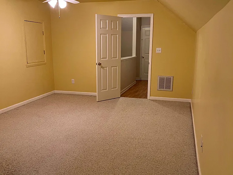 8311 Poplar Grove Cir — Photo 34