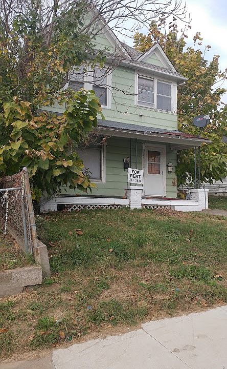2nd image of 25 E Valley St