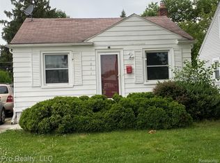 1044 Cloverlawn Blvd, Lincoln Park, MI 48146