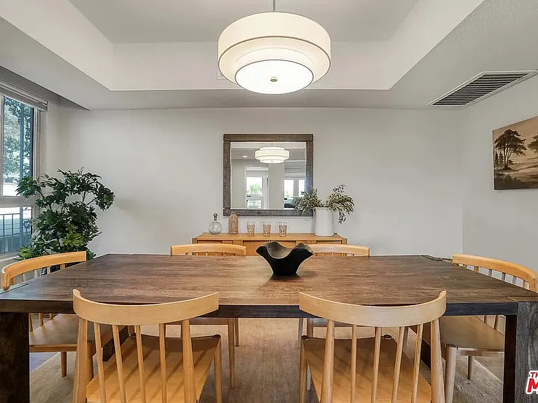 166 S Hayworth Ave #201 — Photo 16