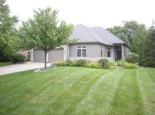 1175 Club View Dr, Dayton, OH