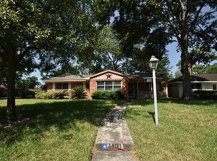 1401 Wisterwood Dr, Houston, TX 77043
