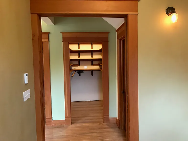 249 N Ivy St — Photo 8