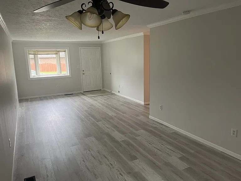 1644 Sierra Ave — Photo 3